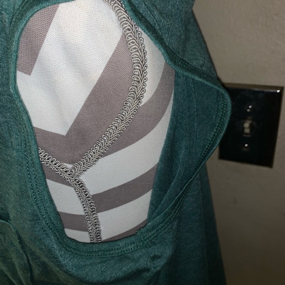 Ladies xl tank top - Picture 3 of 6